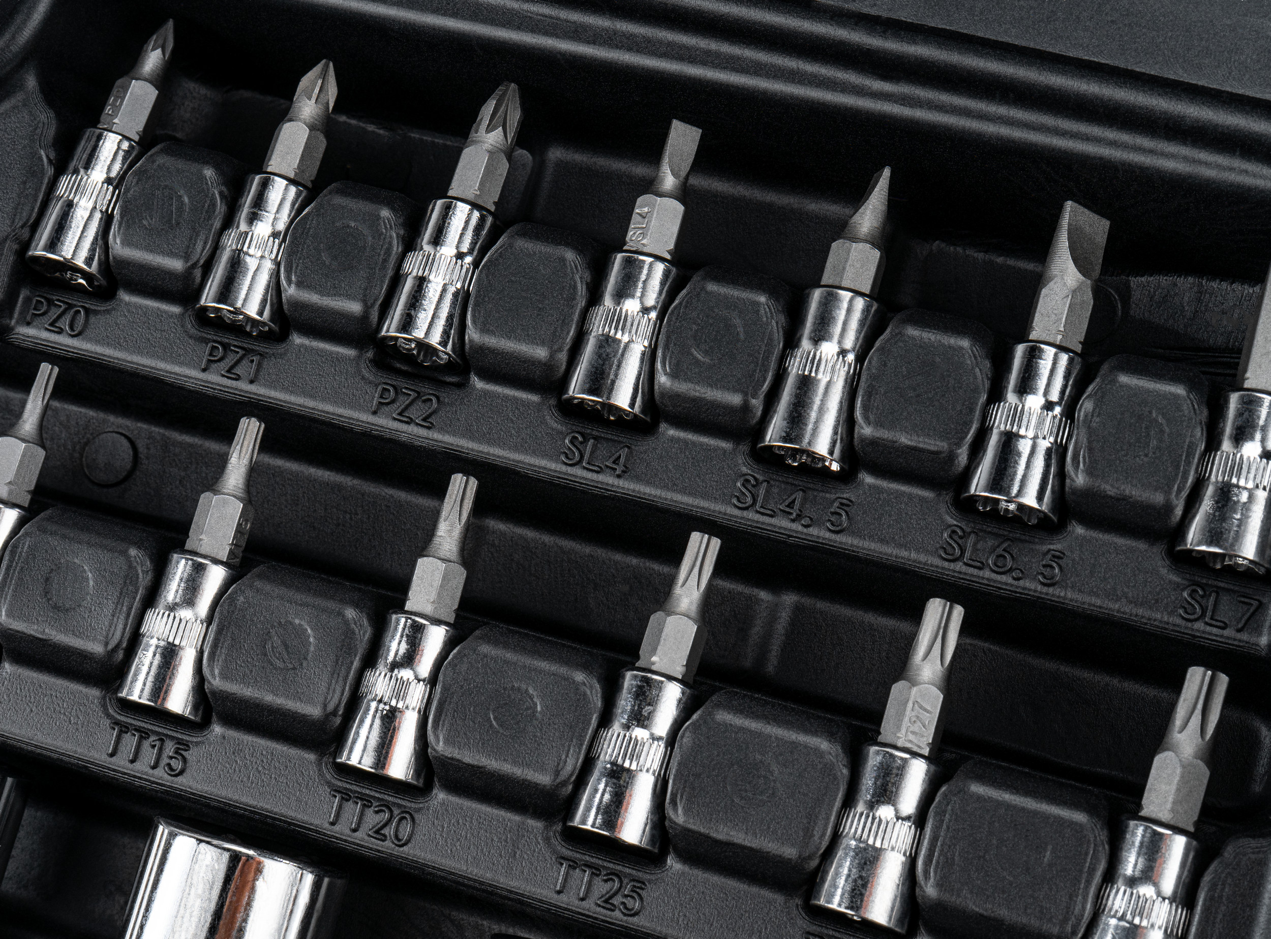 SADA NÁSTRČNÝCH KLÍČŮ 216ks 1/2" | 1/4" | 3/8" PM-ZKNB-216SU-PRO